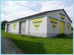 Farbgestaltung einer Maschinenhalle